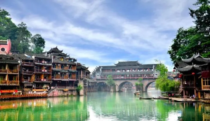 تور چین گروهی اقساطی و سفری آسان با پرداخت مرحله‌ای